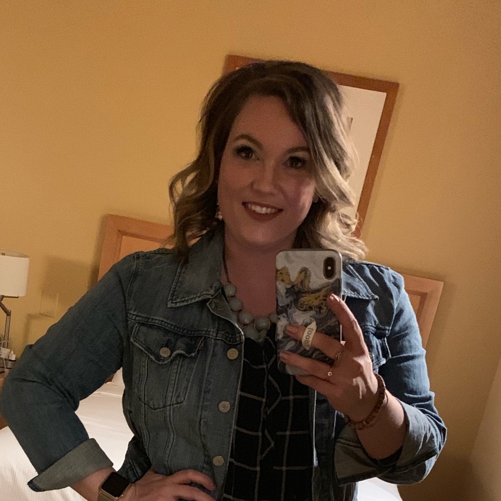 Meet your Posher, Holly